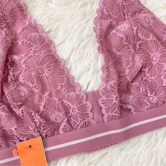 Colsie Pink Halter Lace Bralette - Picture 2 of 4